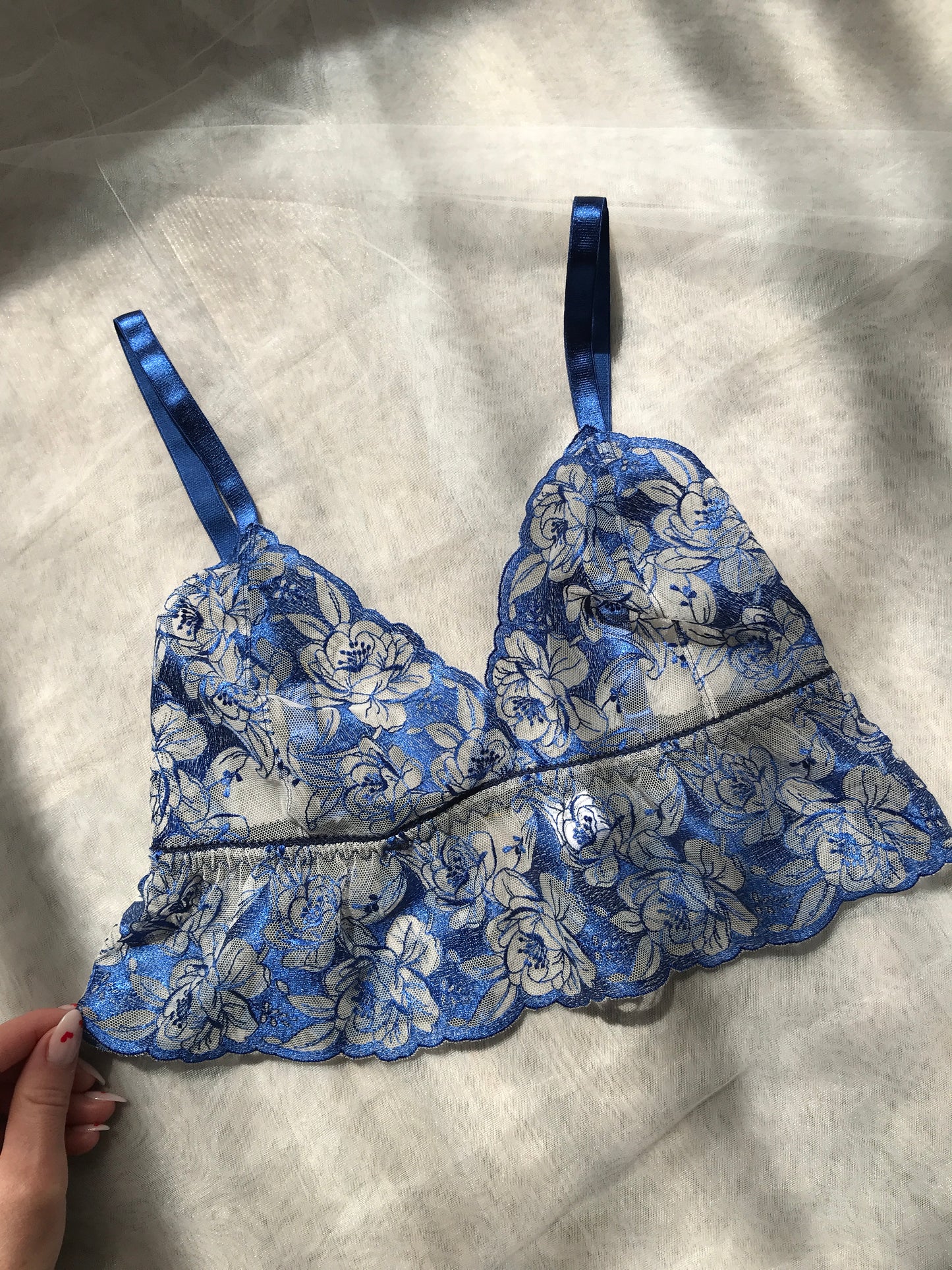 Zefira Frilly Bralette